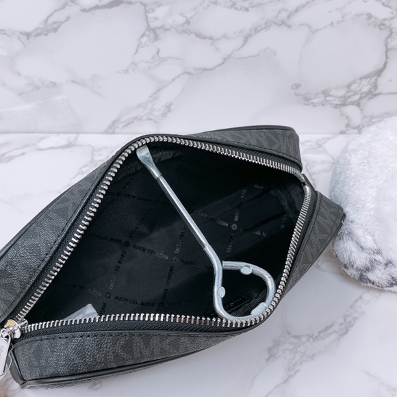 Michael Kors Pencil Case Pouch - Picture 7 of 8